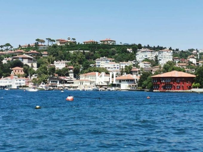 Bosphorus Sea Front House
