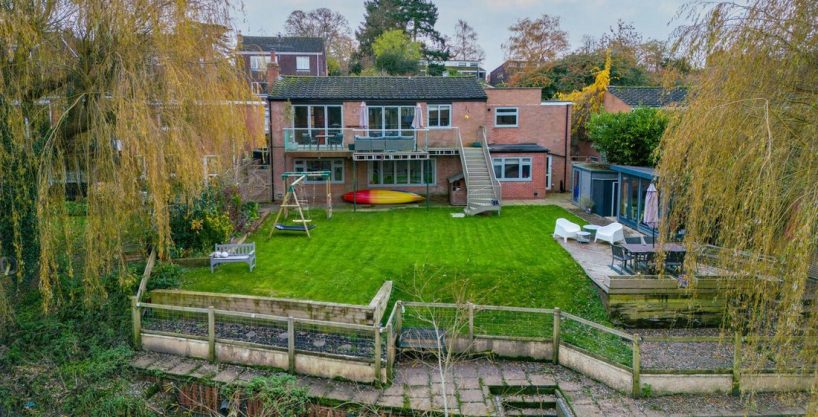 5 Bedroom Detached House For Sale In Warwick