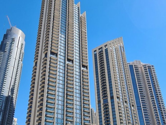 Dubai Downtown 3 Bedroom Luxury Apartment