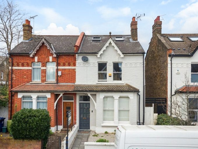 4 Bedroom Semi Detached House For Sale In London